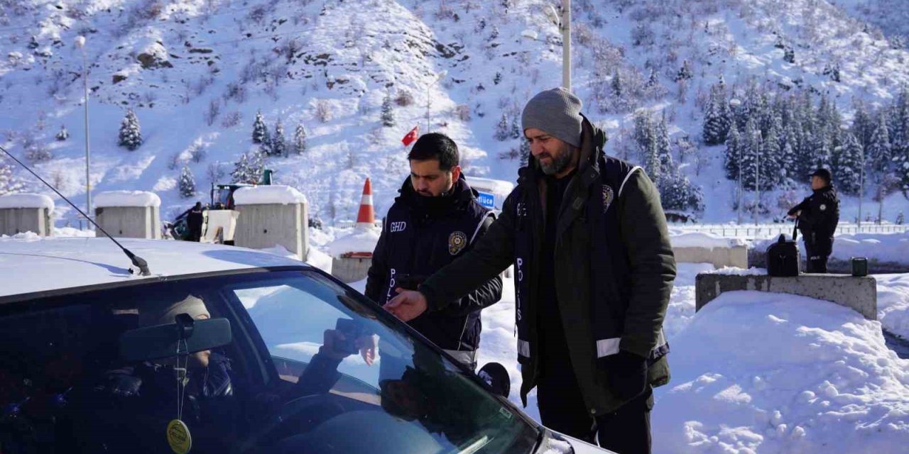 Tunceli’de düzensiz göçle mücadelede huzur uygulaması yapıldı