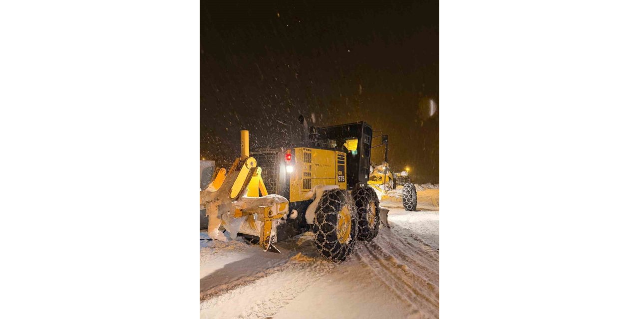 Ardahan’da kar yağışı nedeniyle 35 köy yolu ulaşıma kapandı