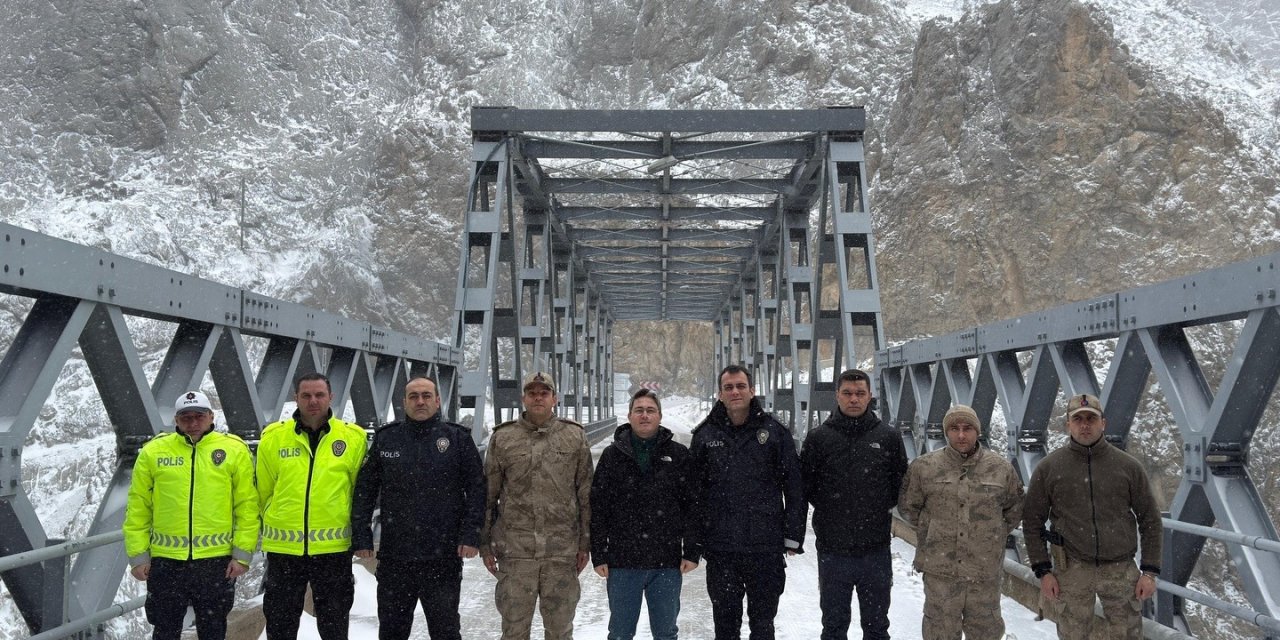 Kemaliye’de kar ve buzlanmaya karşı tedbirler artırıldı