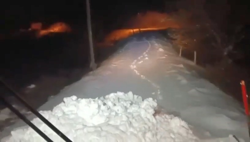 Elazığ’da kapanan 67 köy yolunu açma çalışmaları sürüyor