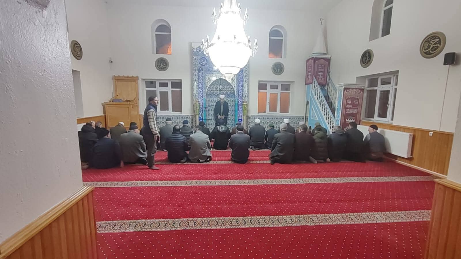 Sabah namazı buluşmaları devam ediyor