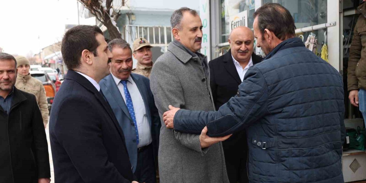 Ağrı Valisi Önder Bozkurt, Tutak ve Hamur ilçelerini ziyaret etti