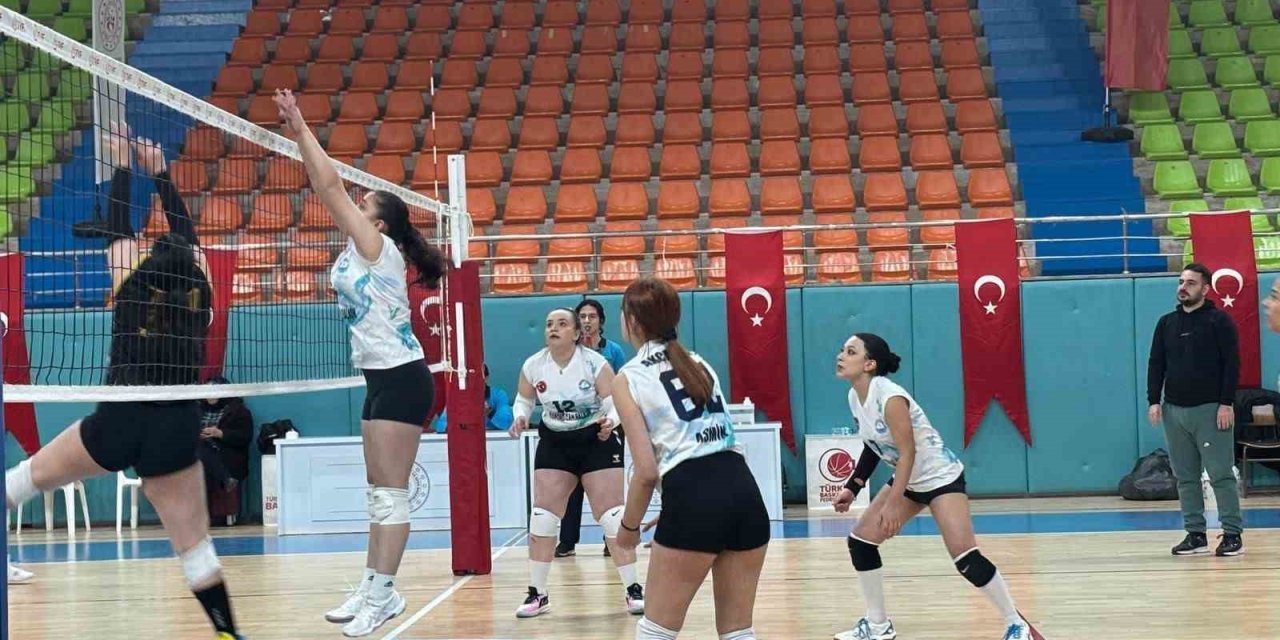 Yıldız Kadınlar Voleybol İl Birinciliği tamamlandı