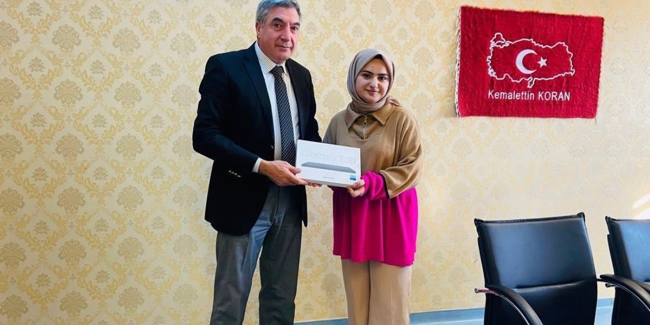 Diyadin’de gençlere tablet desteği