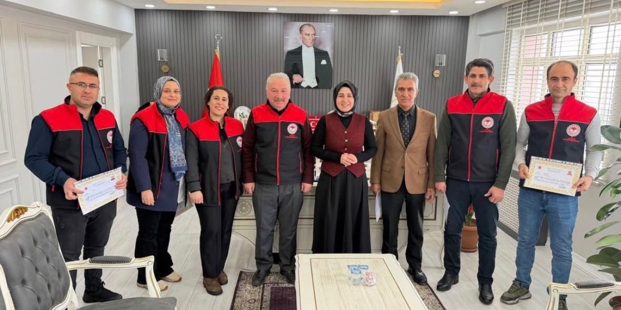 Taşlıçay’da sahipli köpeklerin dijital kimliklendirme çalışmaları tamamlandı