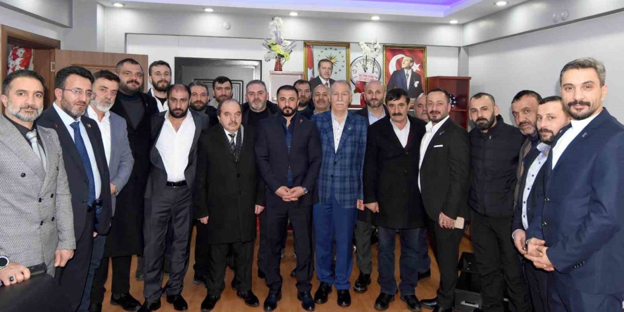 ESOB’dan Oto Tamir ve İmalatçıları Odası Başkanı Akdoğan’a tebrik ziyareti