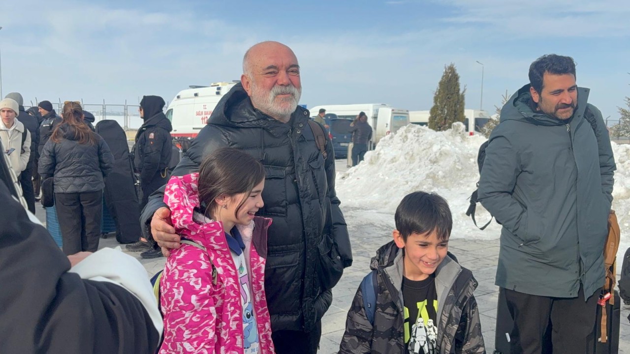 Veliaht Dizisi Oyuncuları Kars’ta Coşkuyla Karşılandı