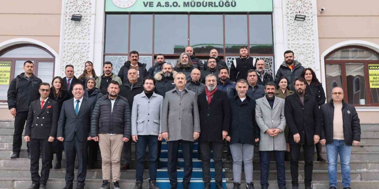 Ağrı Valisi Önder Bozkurt basın mensuplarıyla bir araya geldi