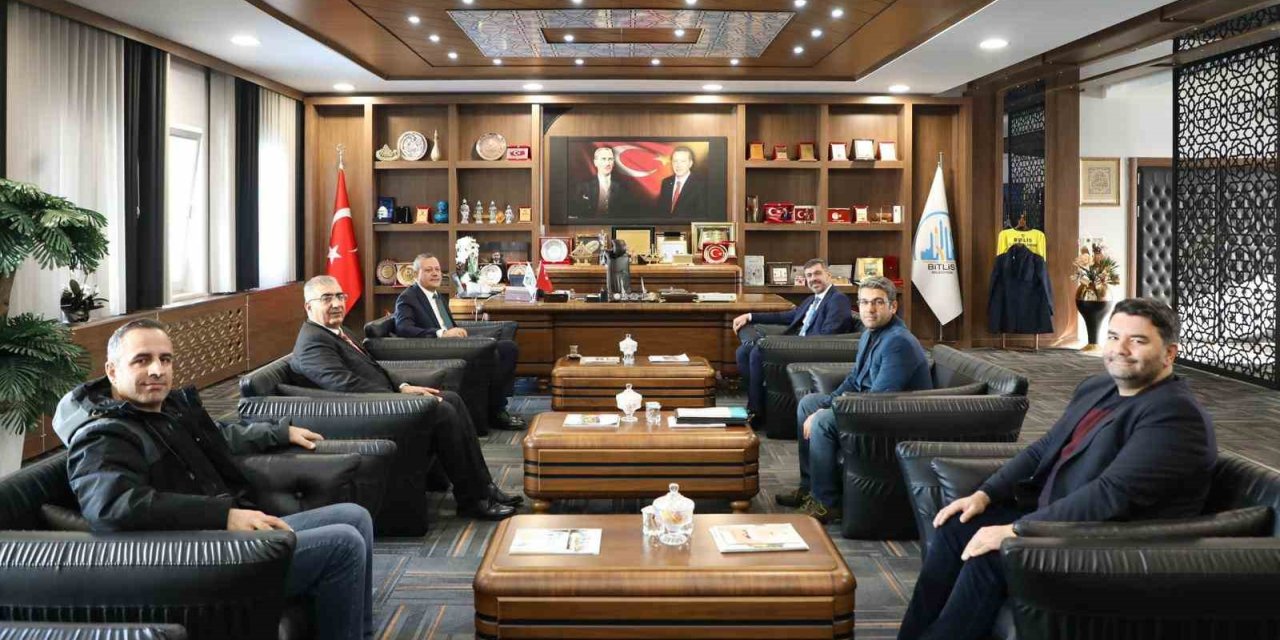 BEÜ ile Bitlis Belediyesi arasında dijital eğitimde iş birliği protokolü imzalandı