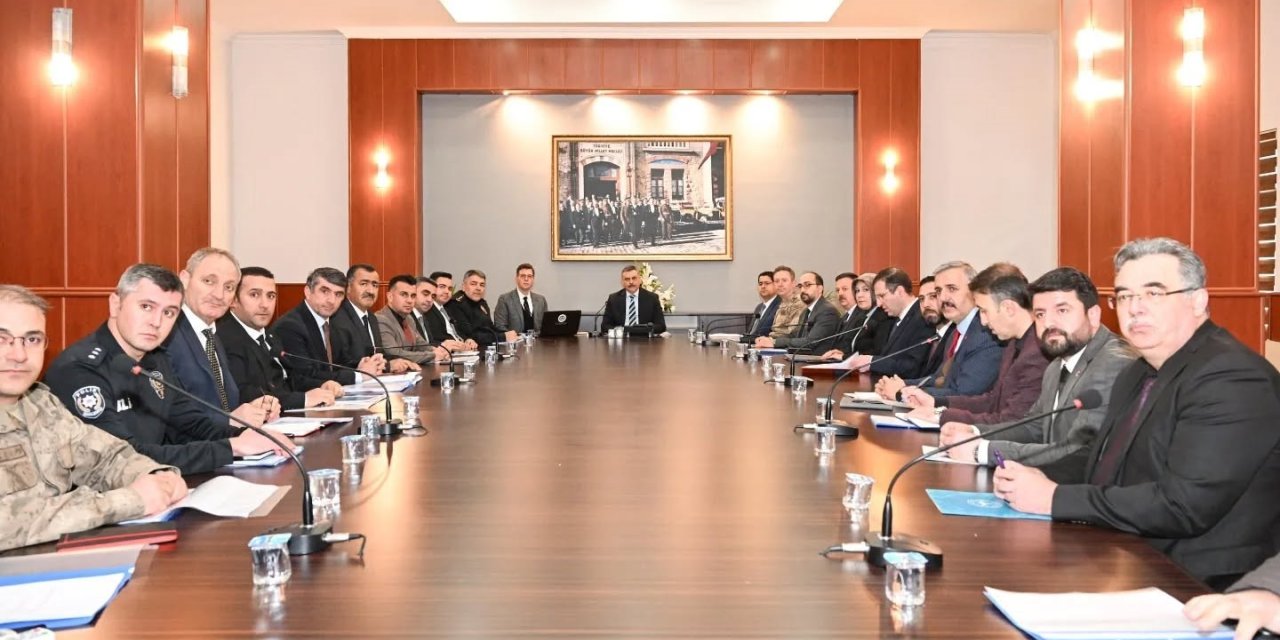 Vali Çiftçi başkanlığında ‘Palandöken’ zirvesi