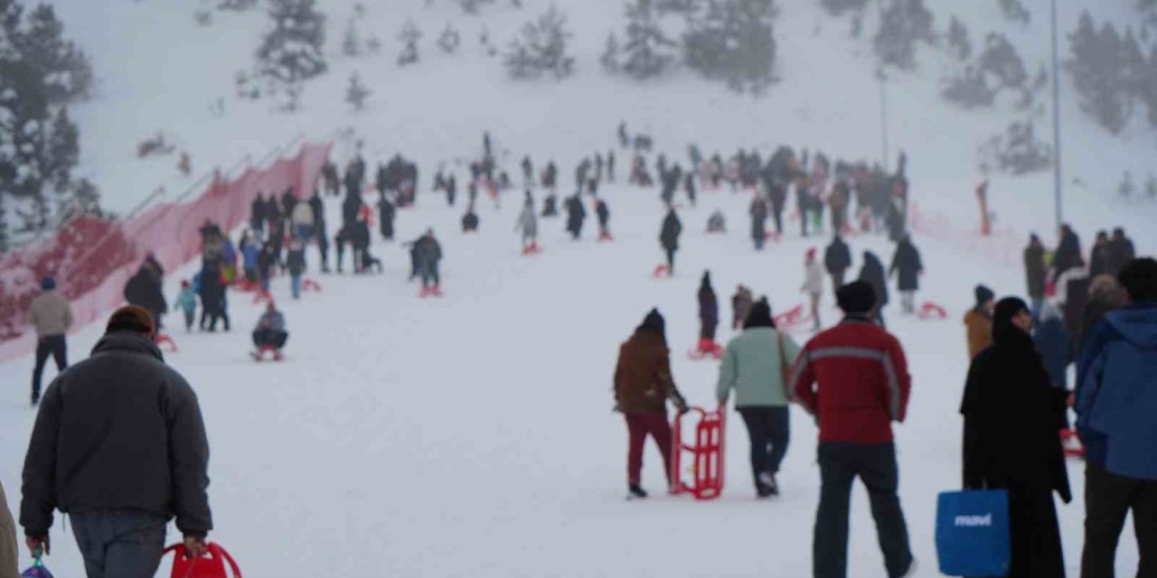 Ergan Kayak Merkezi sömestirin son gününde doldu taştı