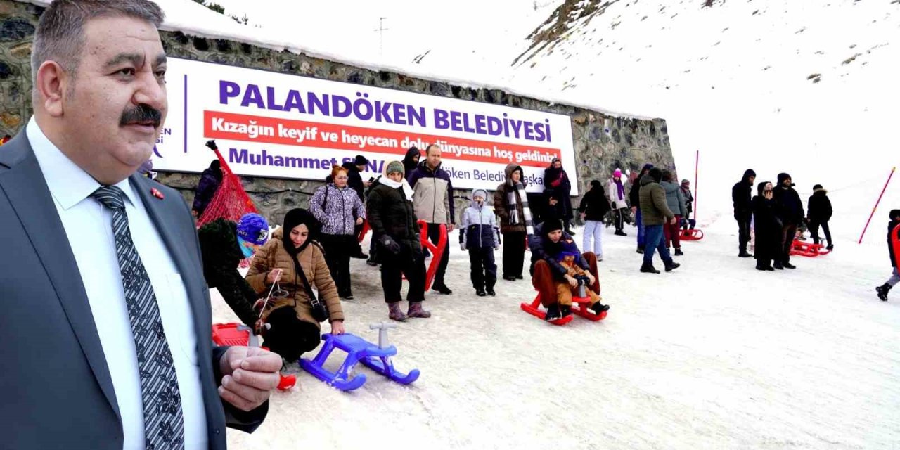 Palandöken Belediyesi’nden renk katan kızak keyfi