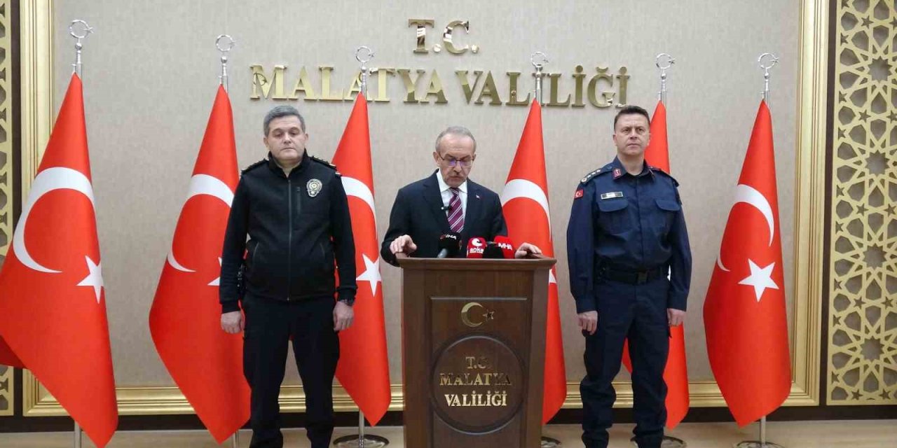 Yeşilyurt’ta büyükler baş tacı olmaya devam ediyor