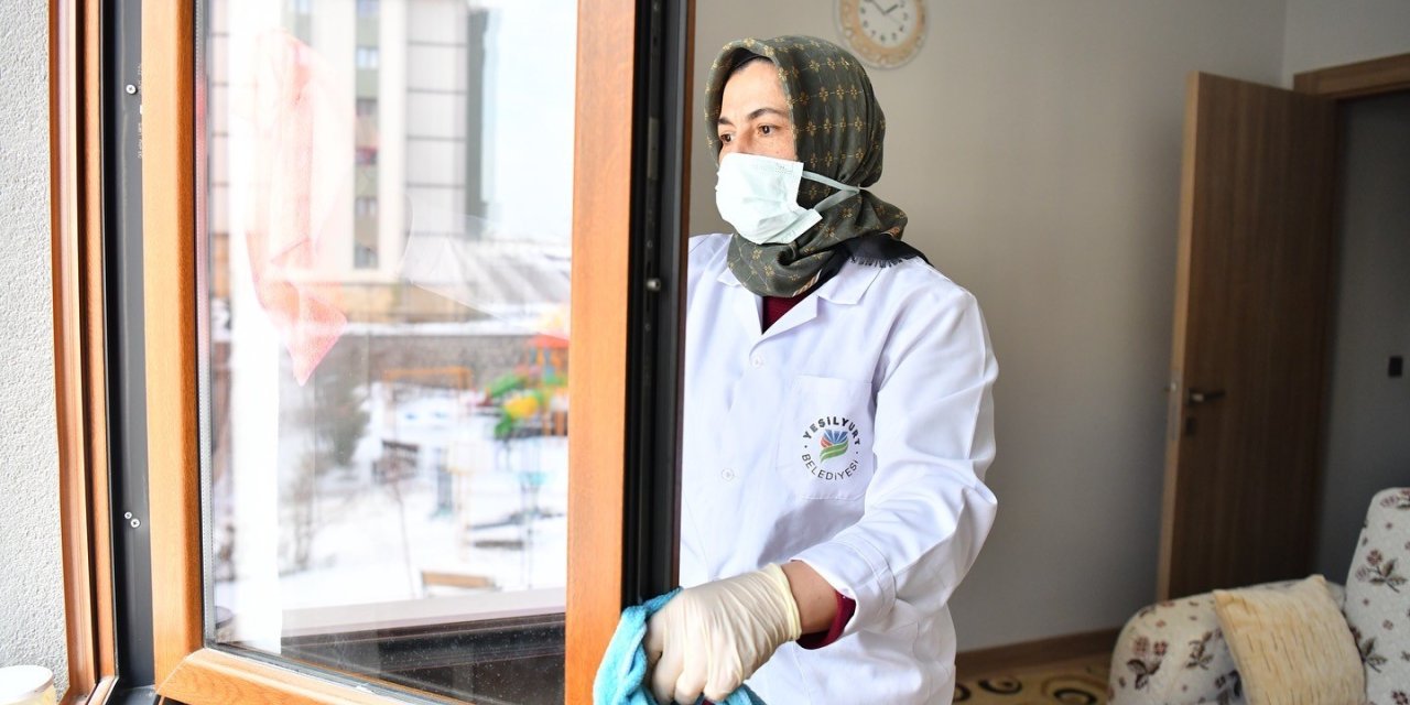 Yeşilyurt’ta büyükler baş tacı olmaya devam ediyor