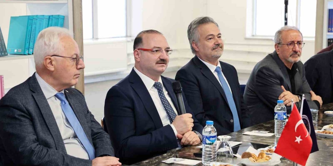 Atatürk Üniversitesinde TEKNOFEST akademik danışmanlar toplantısı düzenlendi