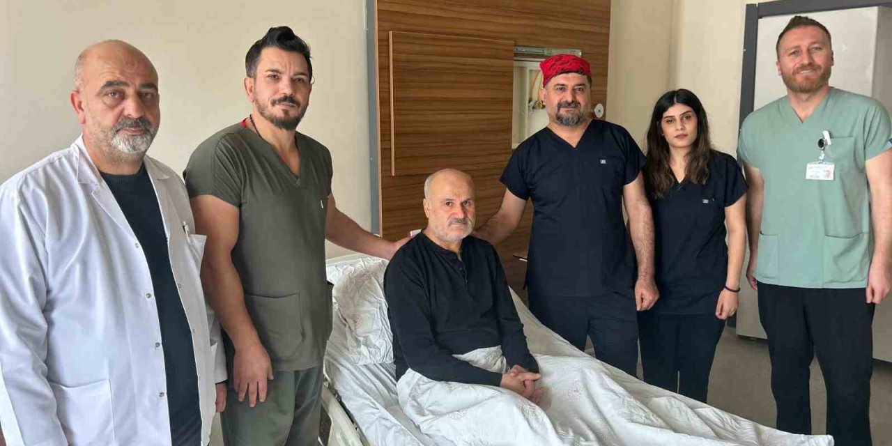 Van’da riskli glomus tümörü ameliyatı başarıyla gerçekleştirildi