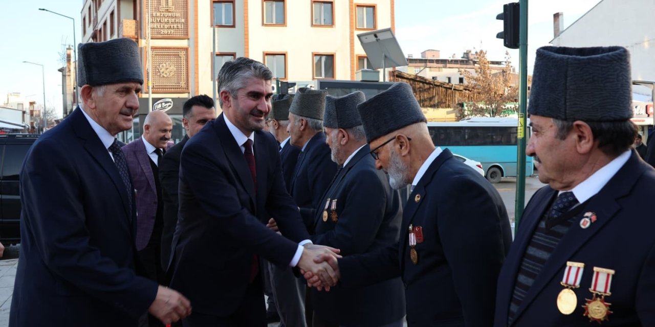 Tarıkdaroğlu  şehit yakınları ve gazilerle bir araya geldi
