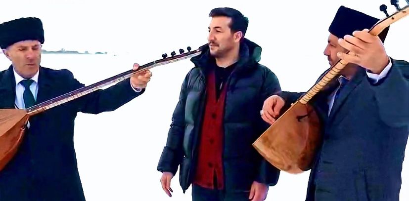 Sanatçı Murat Maytahan Çıldır Gölü’nde Aşıklarla Türkü Okudu