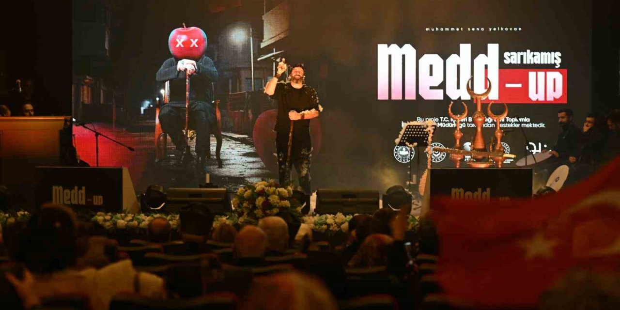 Bakan Göktaş ’Medd-Up’ sahne gösterisini izledi