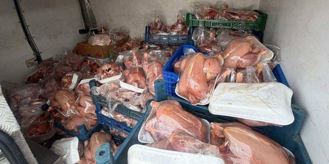 Van’da sağlık ve sevk belgeleri bulunmayan 200 tavuk ele geçirildi