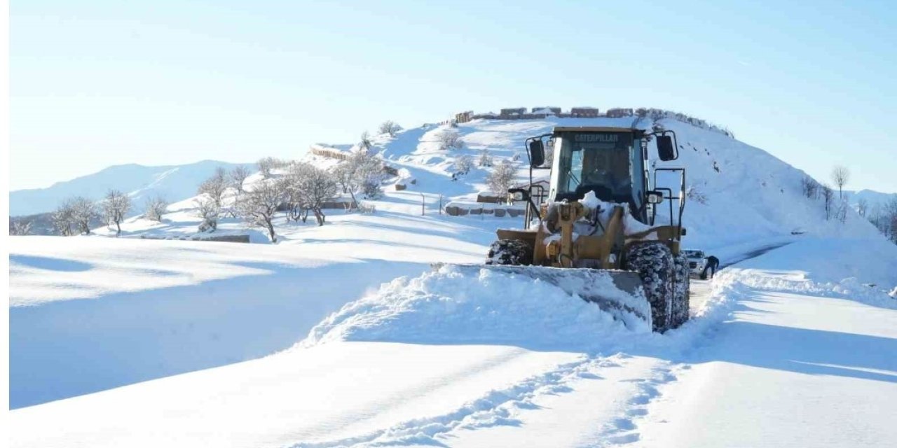 Muş’ta 238 köy yolu ulaşıma kapandı