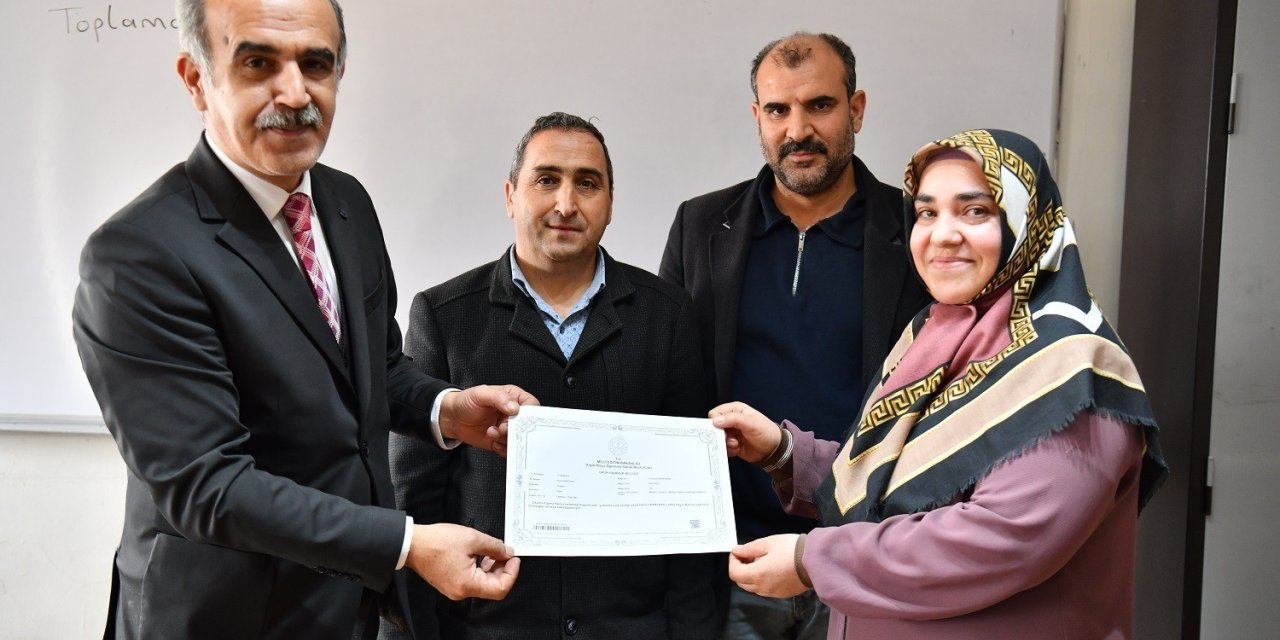 Topsöğüt’te okuma yazma gururu