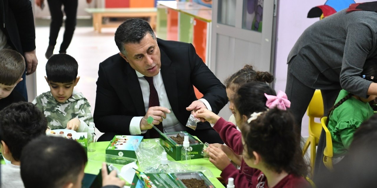 Yeşilyurt Belediyesi, miniklere tarım sevgisi aşılıyor!