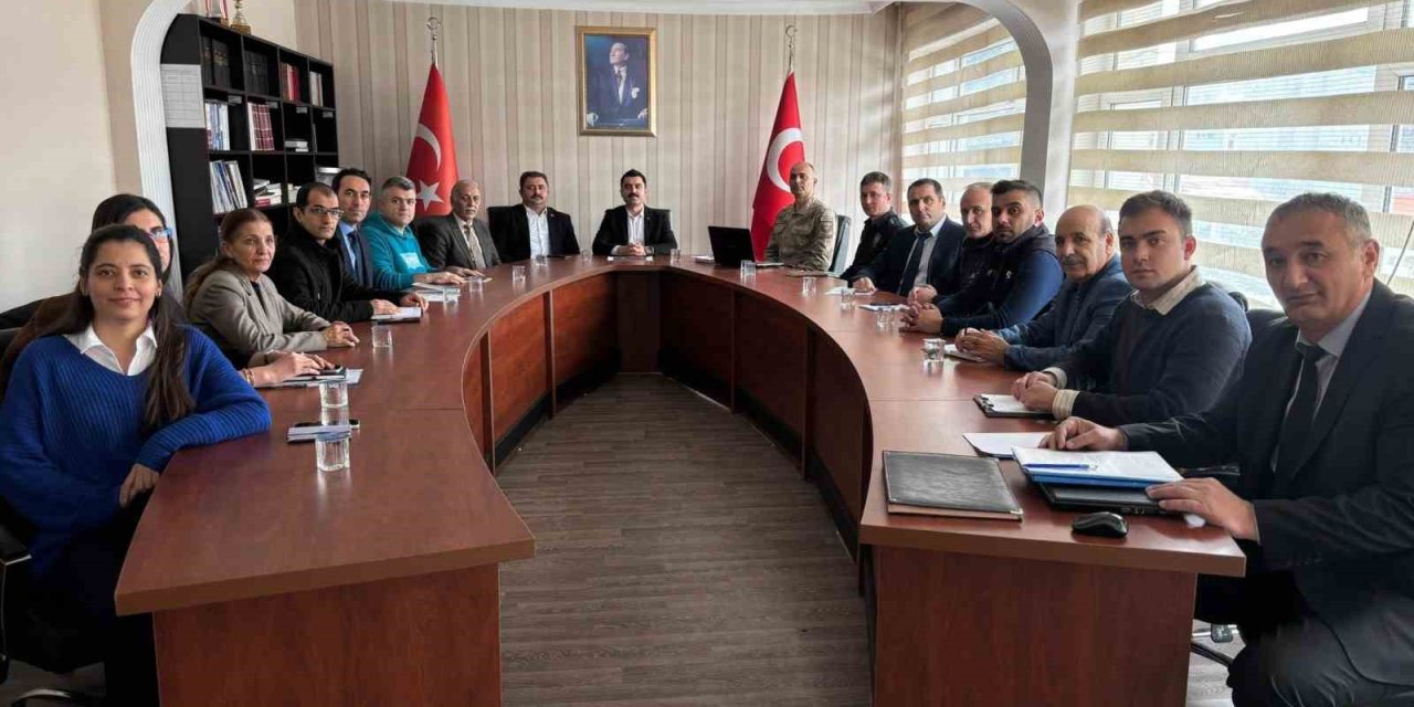 Susuz’da sel ve su baskınlarına karşı alınacak önlemler masaya yatırıldı