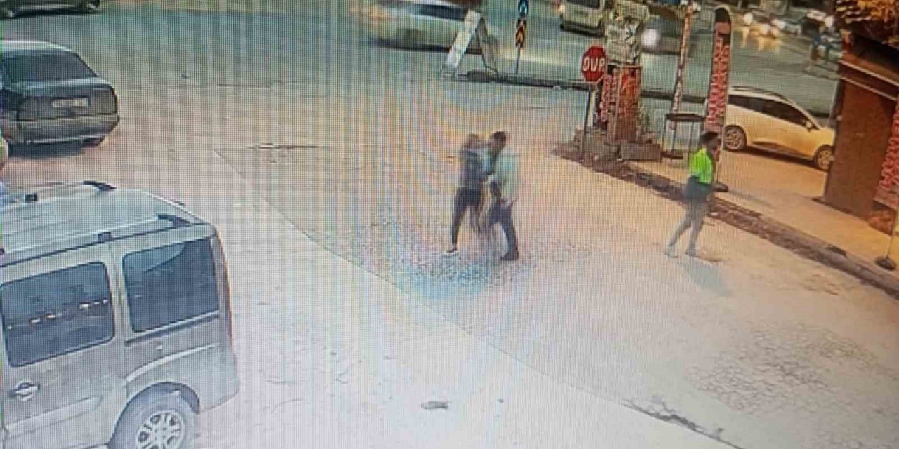 Birlikte yaşadığı kadını silahla tehdit eden şahıs gözaltına alındı