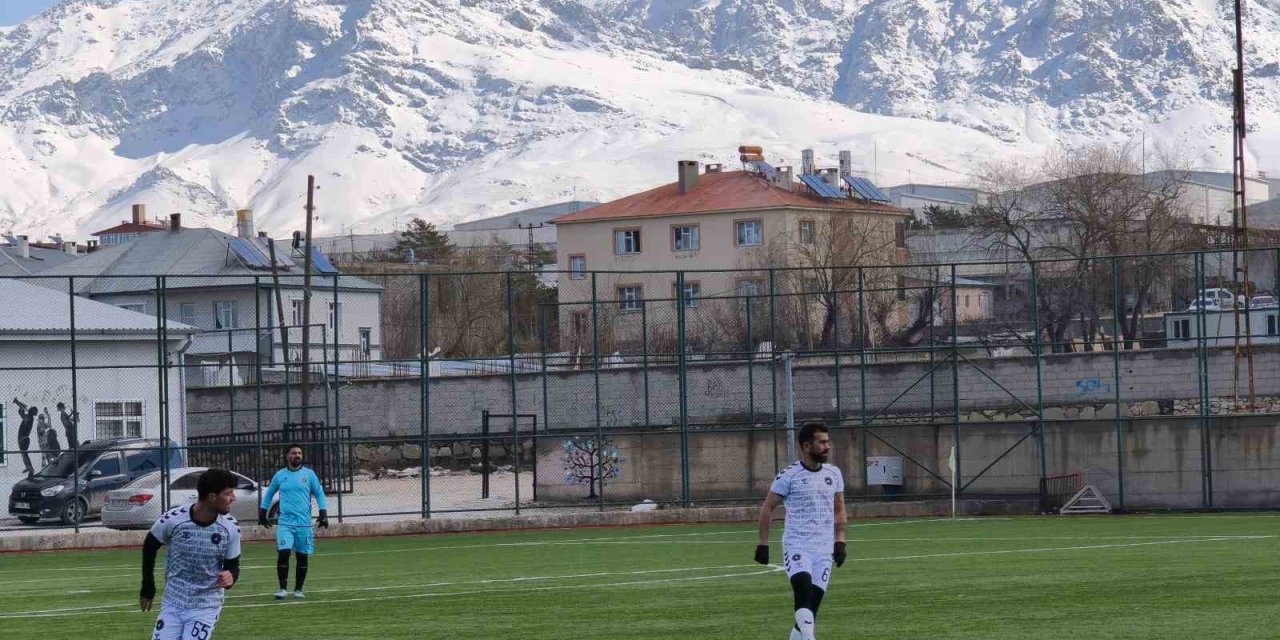 Van’da amatör futbol maçları devam ediyor
