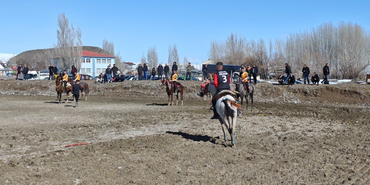 Aşkale’de ciritçiler sezona hazırlanıyor