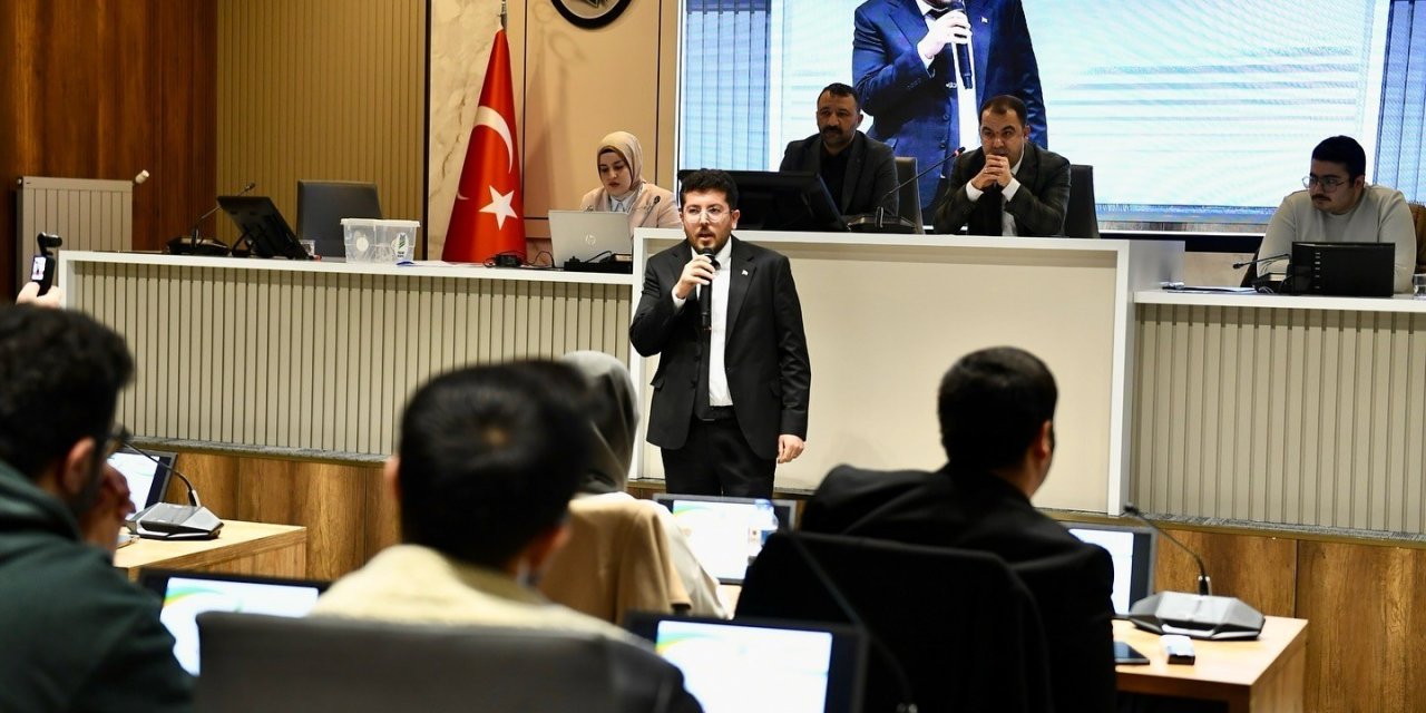 Yeşilyurt Genç Meclis’in yeni başkanı Yusuf Salih Tatar oldu