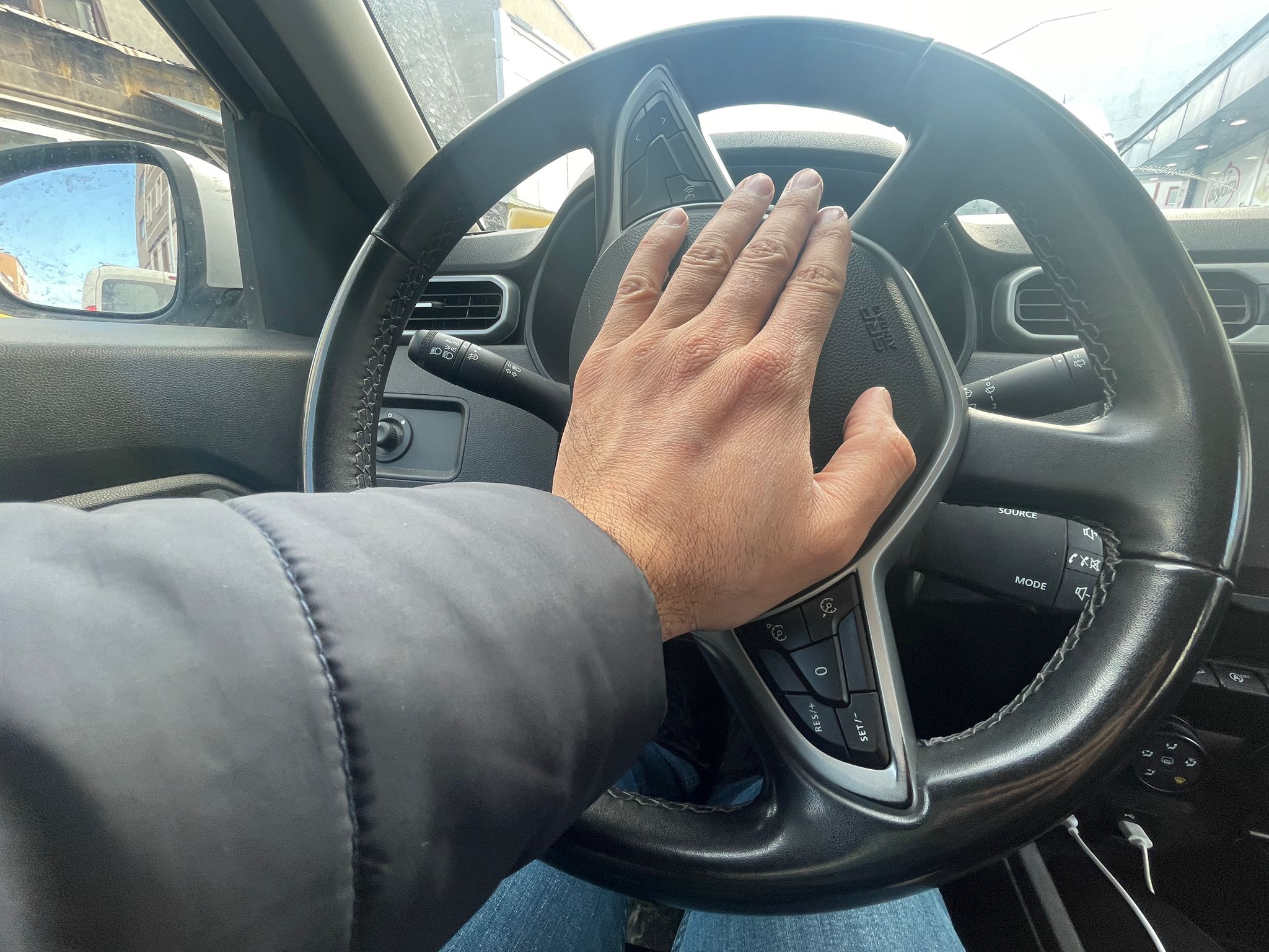 Kars'ta 'Korna' çilesi: Sürücülerin sabırsızlığı gürültü kirliliğine dönüştü