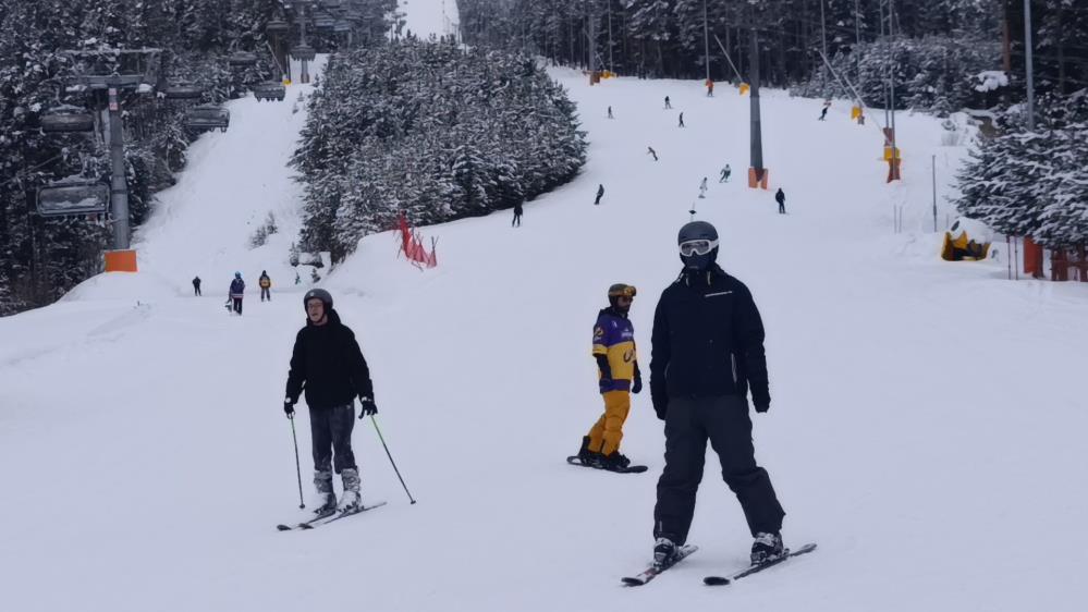 Kars’ta kayak heyecanı sürüyor