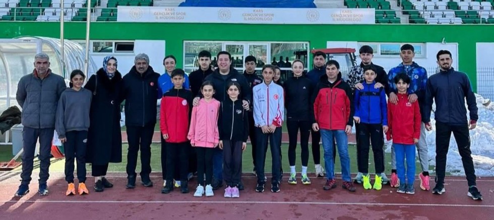 Kars'ta spor okulları atletizm antrenmanları devam ediyor