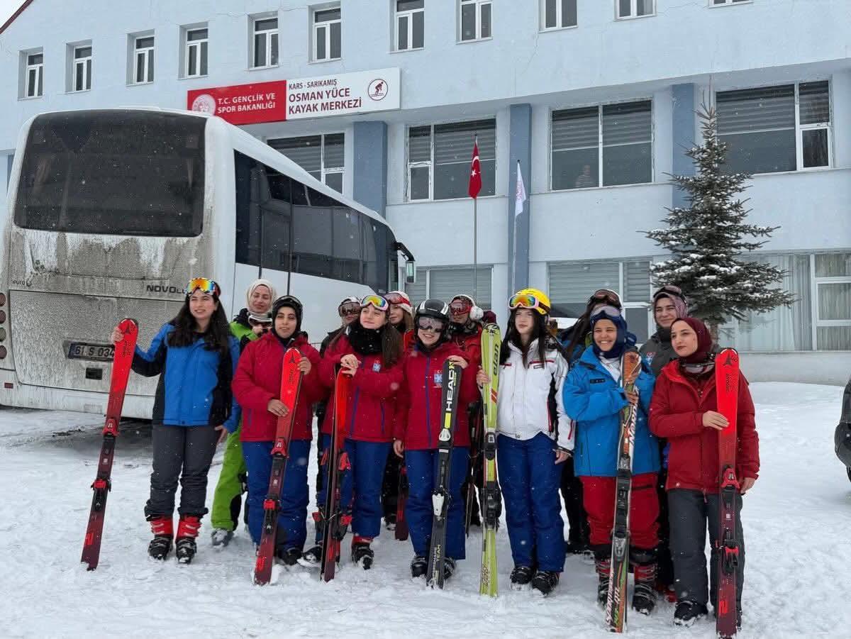 Serhat ve Şeref Taşlıova Yurdu öğrencileri Hem Spor Yaptı Hem Sosyalleşti