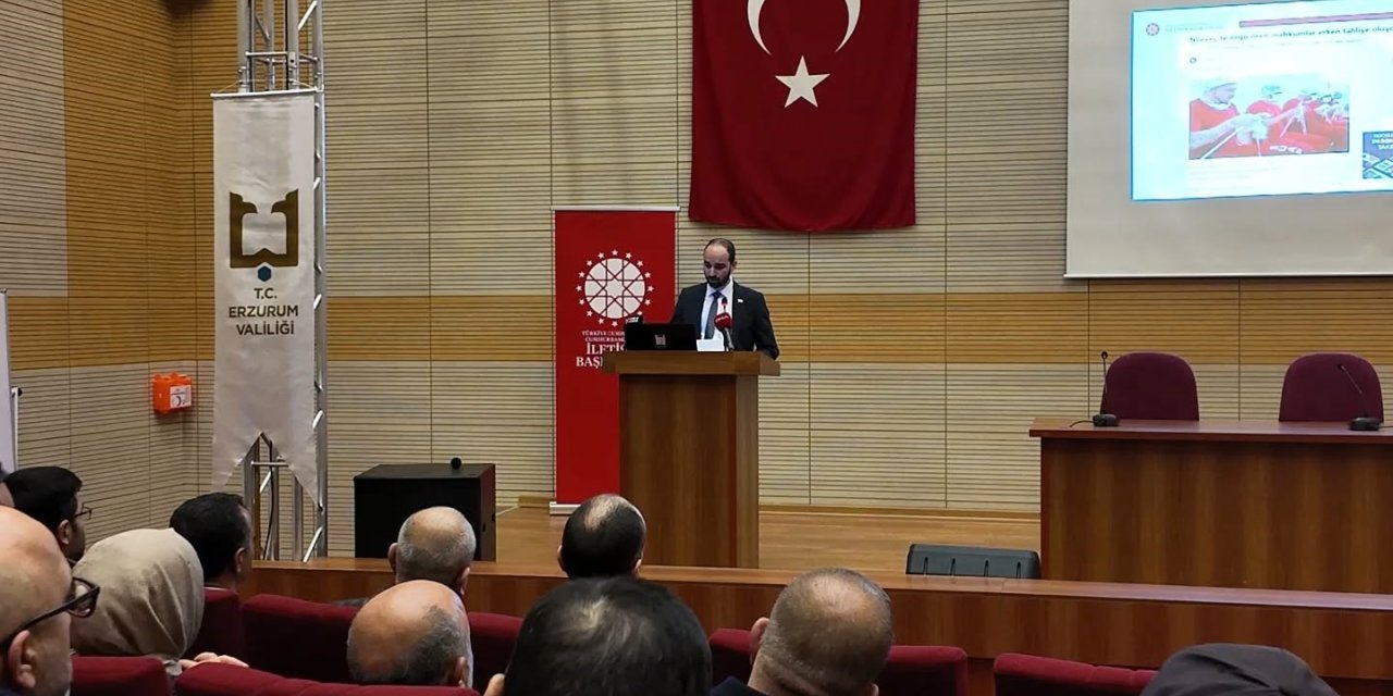 Dezenformasyonla nasıl mücadele edileceği anlatıldı