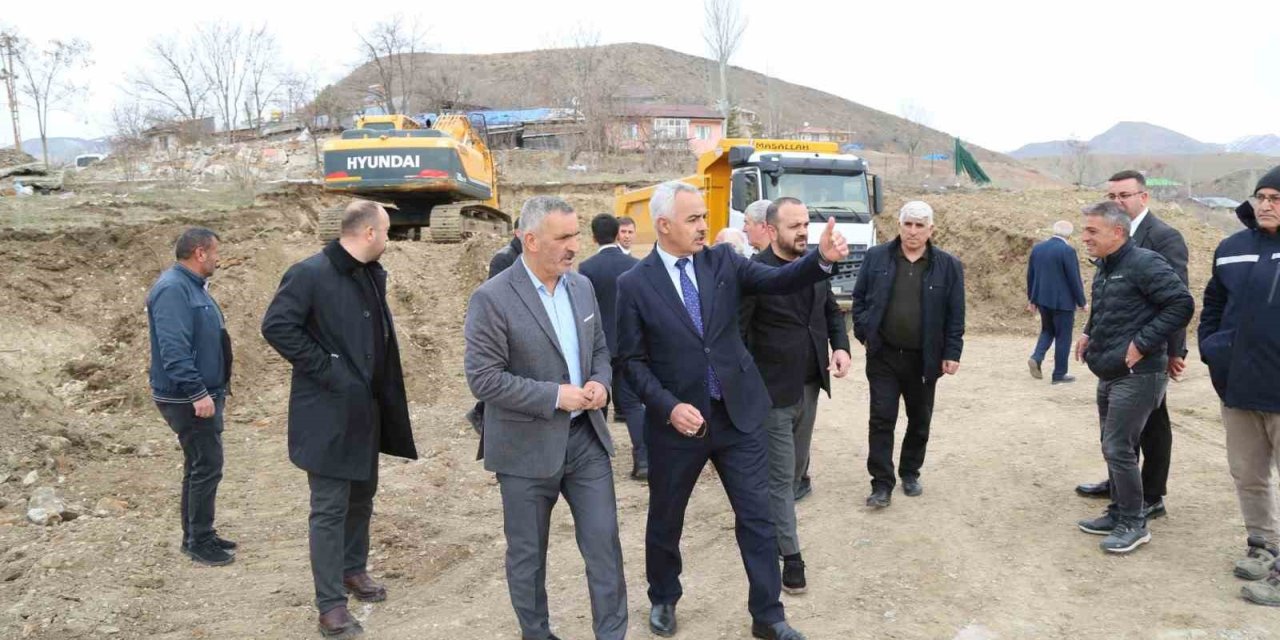 Oltu’da yeni öğretmenevinin temelleri açılıyor