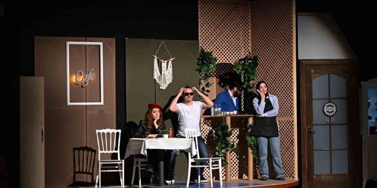 "Yarınlara geç kalmadan" ayakta alkışlandı