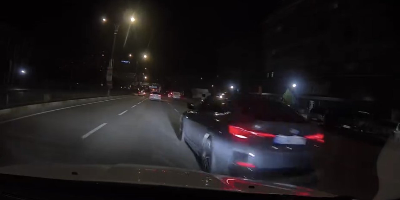 Makas atan araçlar kameraya yansıdı