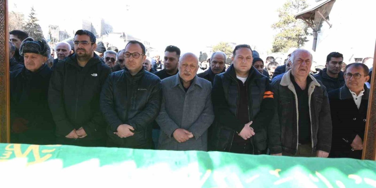 Alper Eminoğlu’nun anne acısı