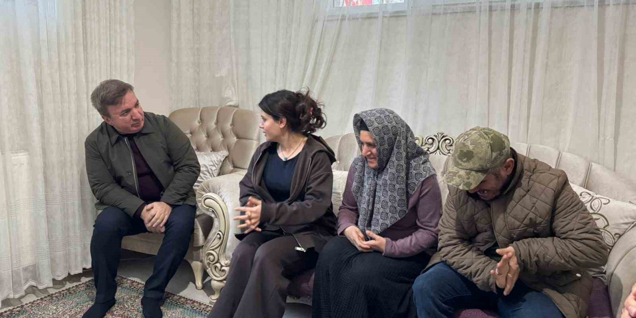 Kendi hayallerini erteledi, kardeşlerine hayat oldu