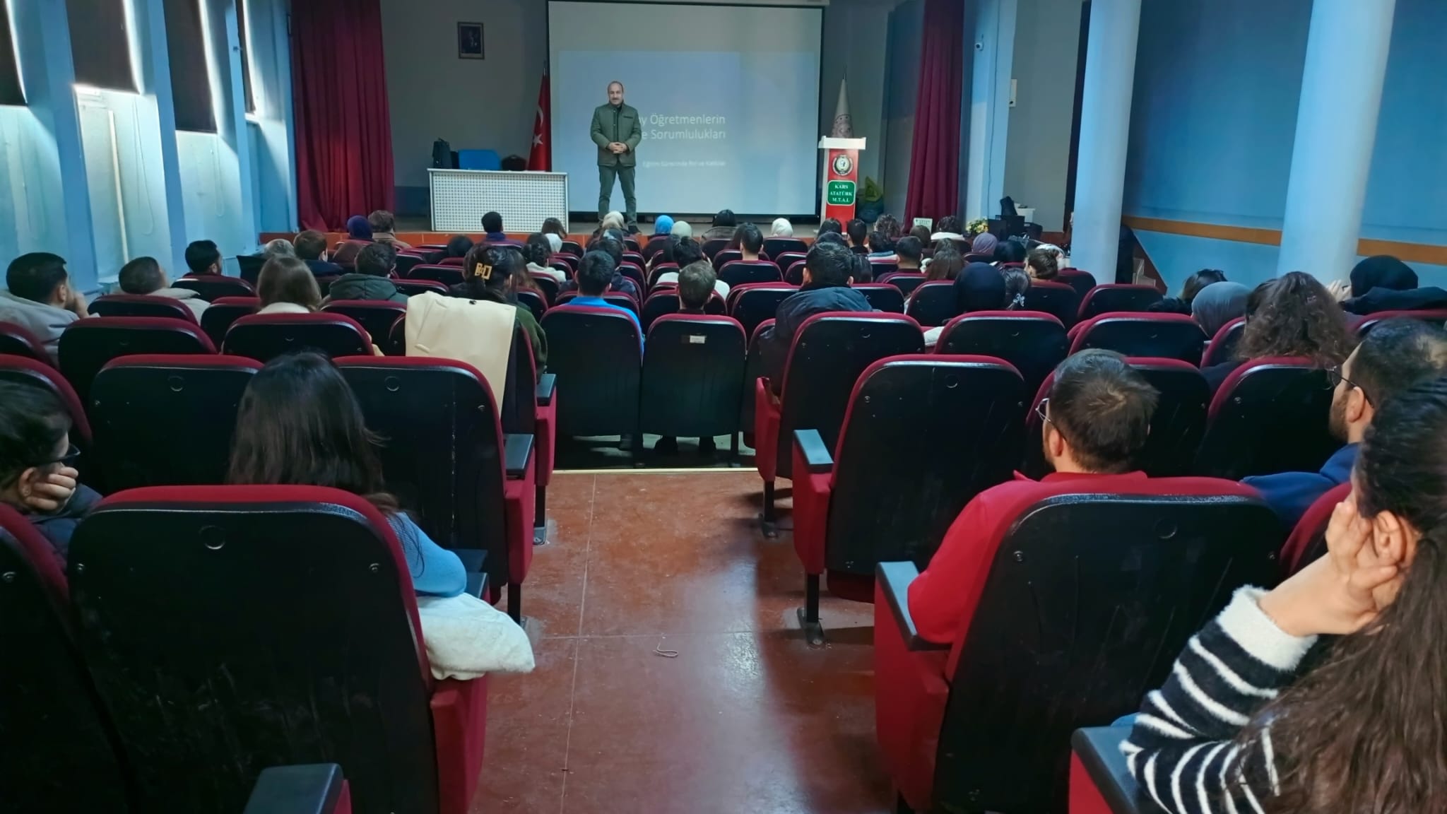 Kars'ta çiçeği burnunda öğretmenlere 'Uyum' desteği