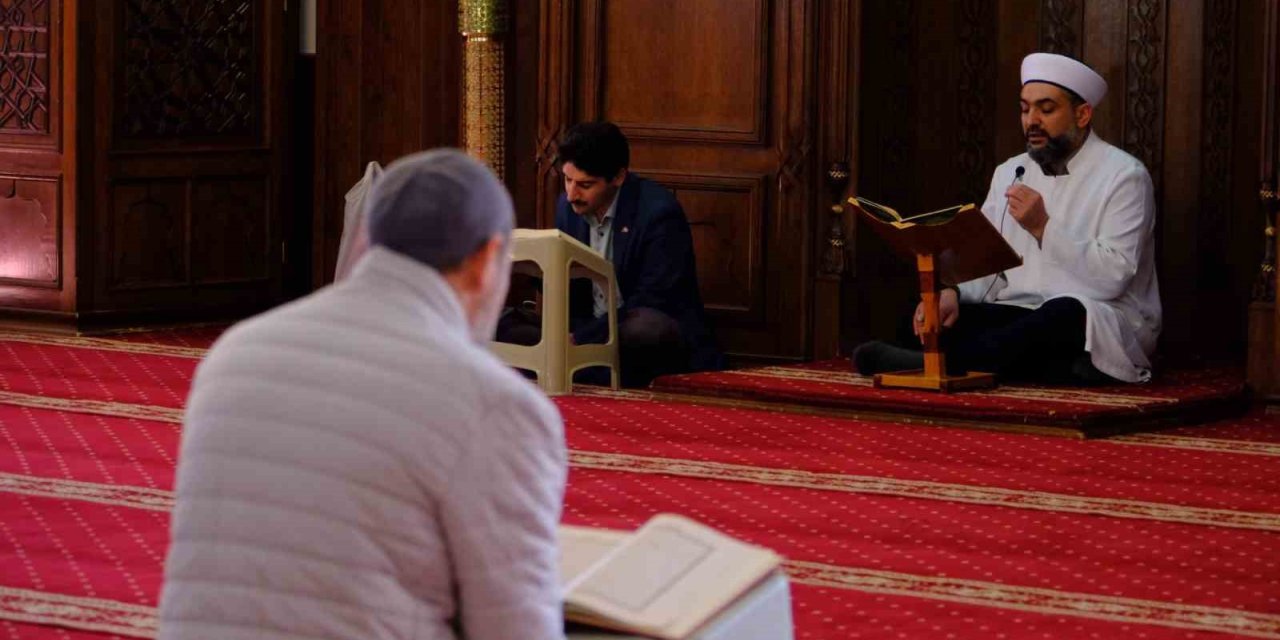 Van’da asırlık mukabele geleneği manevi atmosferde devam ediyor