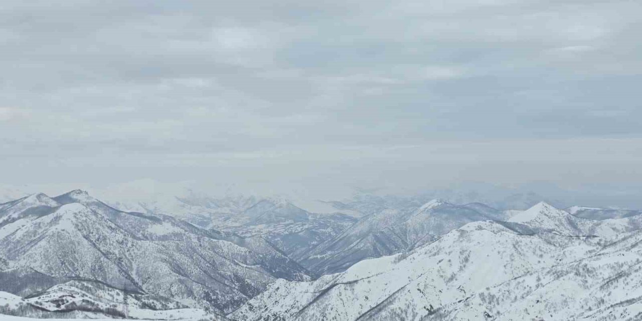 Sülbüs Dağı’nda zorlu kış tırmanışı