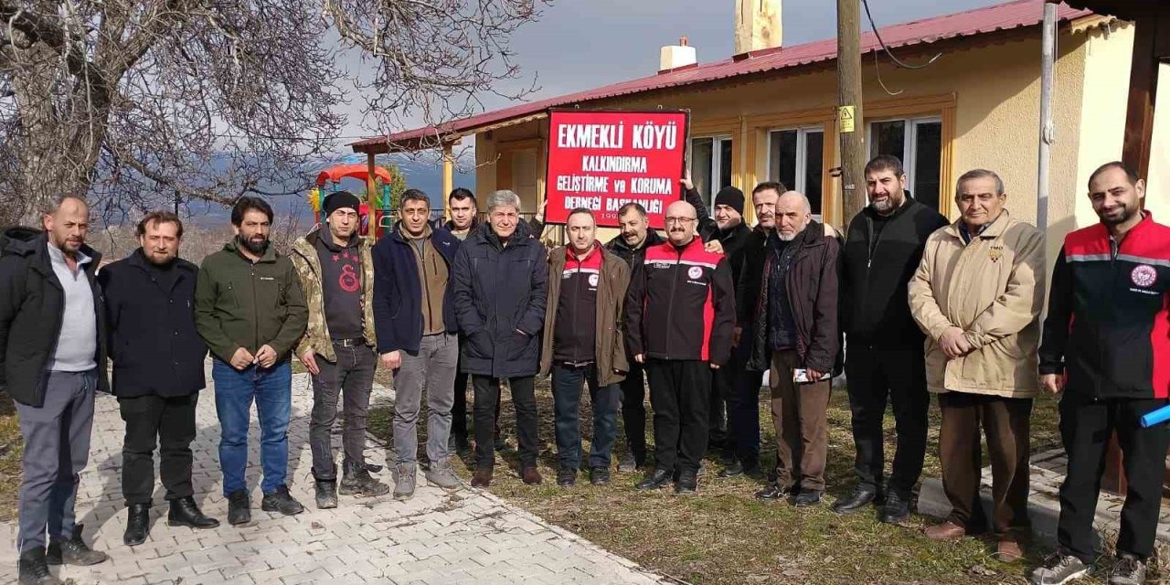 Tarım ekipleri Ekmekli köyünde üreticilerle buluştu