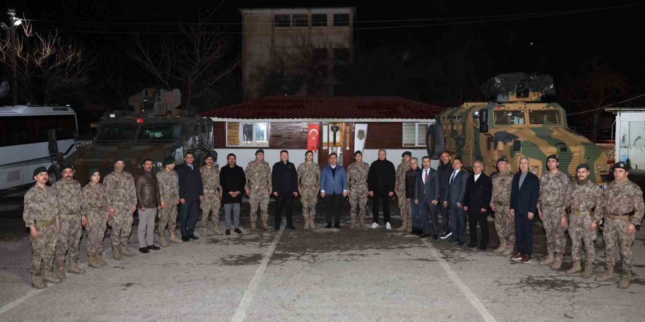 Vali Aydoğdu, Özel Harekat Şube Müdürlüğü personeliyle sahurda buluştu