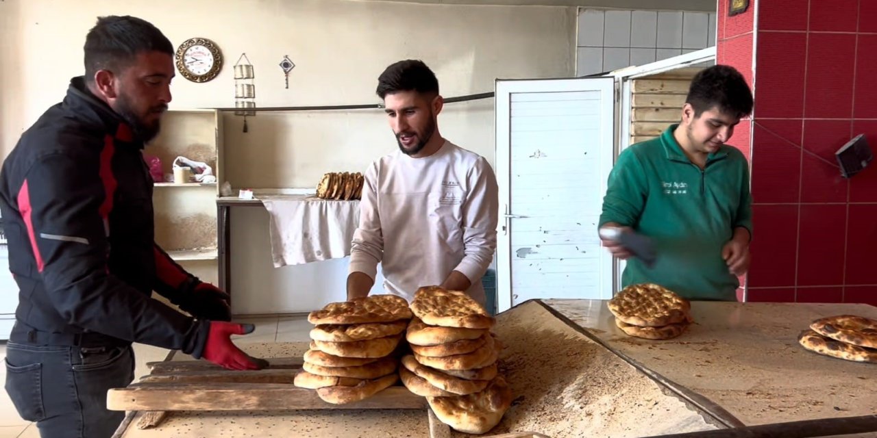Adilcevaz’da üç fırın Ramazan pidesini eski fiyattan satacak