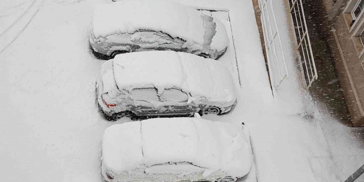 Erzincan’da eğitime kar engeli