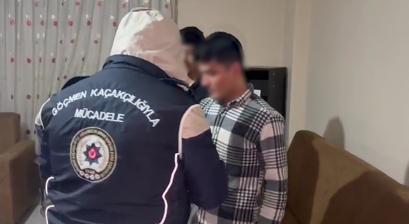 Kars'ta sahte kimlikli göçmenler yakalandı